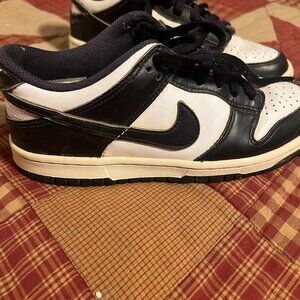 Nike Panda Dunks